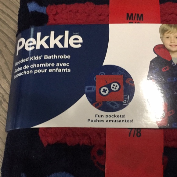 Pekkle kids gamer bathrobe Sz 7/8 NwT - Picture 2 of 4